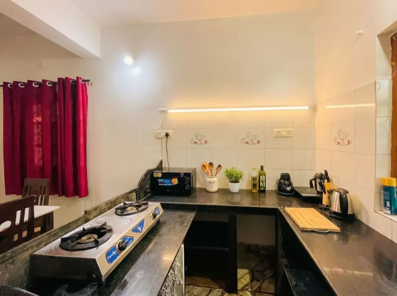 Kitchen with gas stove in the ground floor apartment